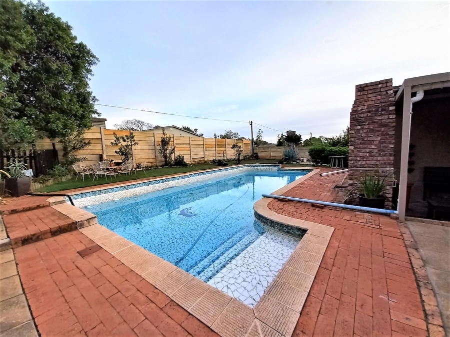 5 Bedroom Property for Sale in Fairbridge Heights Eastern Cape